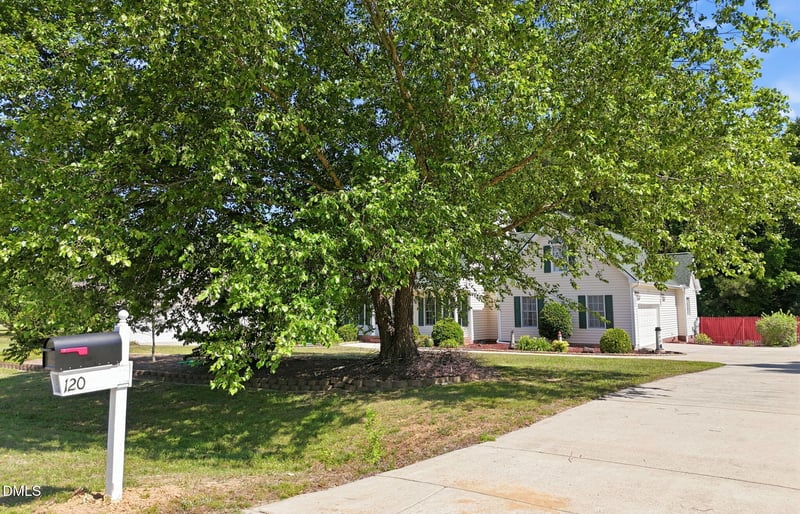 120 Williamston Ridge Dr, Youngsville, NC 27596