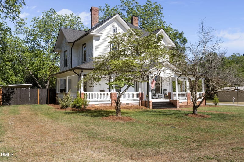 1200 10th St, Lillington, NC 27546