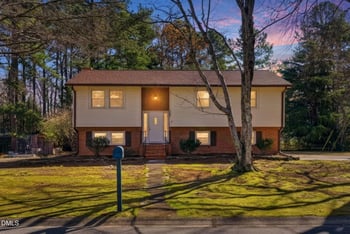 1200 Boxwood Ln, Apex, NC 27502