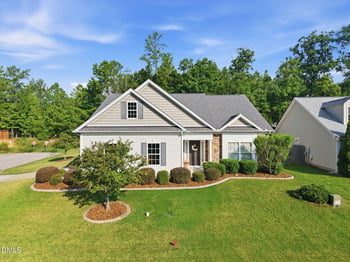 1200 Dexter Ridge Dr, Holly Springs, NC 27540