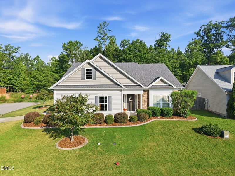 1200 Dexter Ridge Dr, Holly Springs, NC 27540