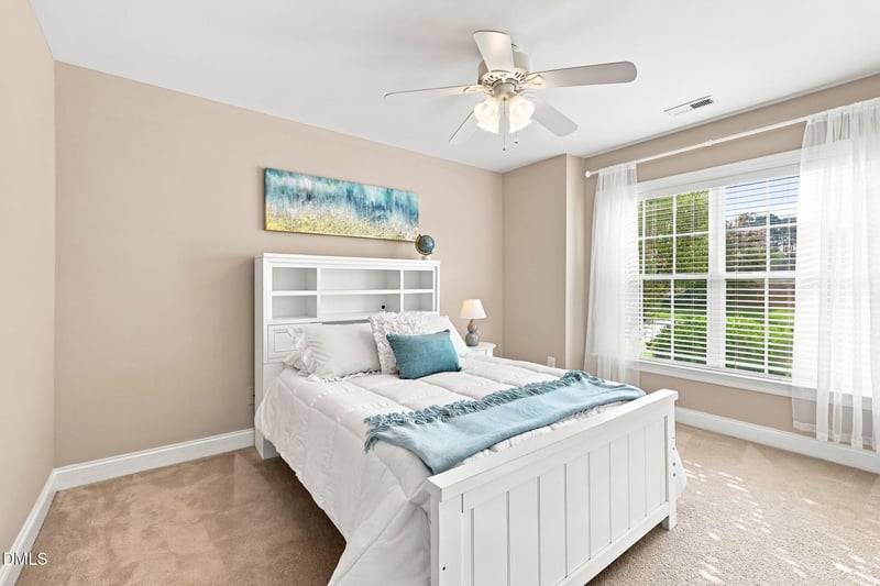 1200 Dexter Ridge Dr, Holly Springs, NC 27540
