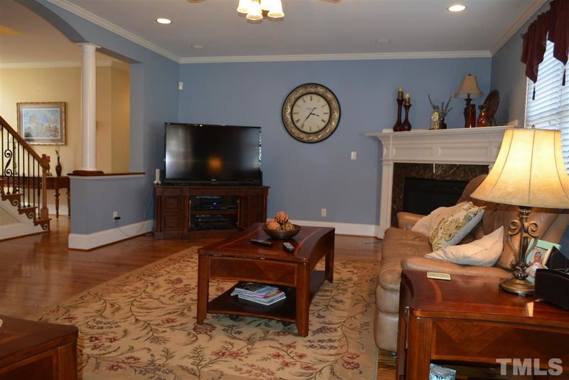 1200 Enchanted Oaks Dr, Raleigh, NC 27606