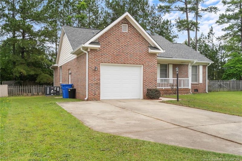 1200 Renee Ct, Fayetteville, NC 28314