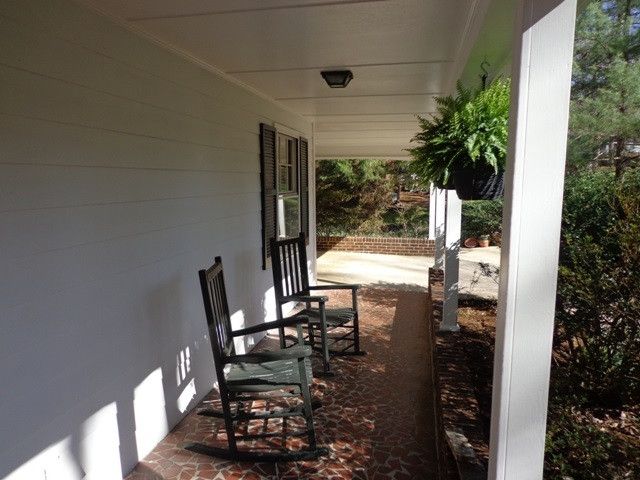 1200 Seabrook Ave, Cary, NC 27511
