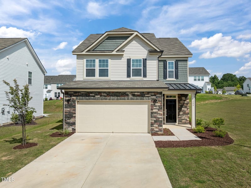 1200 Sidney Creek Dr, Zebulon, NC 27597