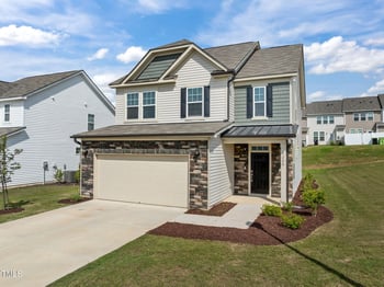 1200 Sidney Creek Dr, Zebulon, NC 27597