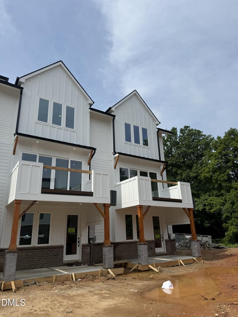 1201 Brookside Dr #112, Raleigh, NC 27604