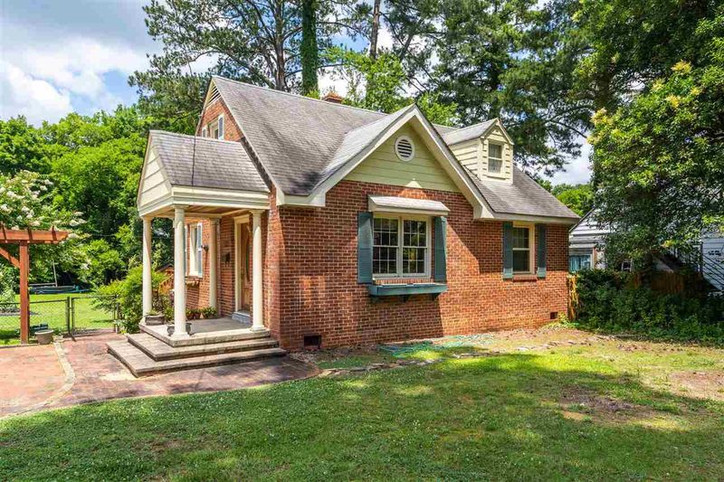 1201 Brookside Dr, Raleigh, NC 27604