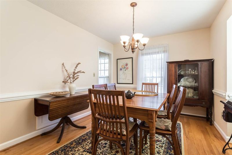 1201 Cranebridge Pl, Chapel Hill, NC 27517