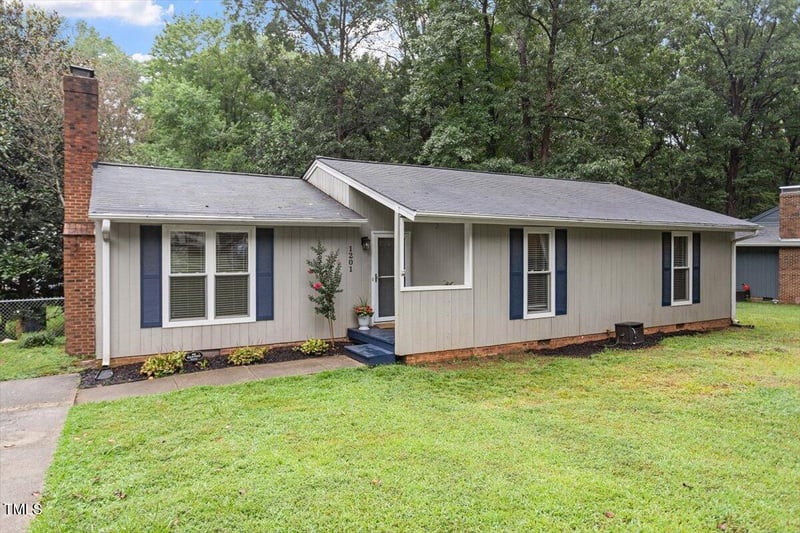 1201 Gatehouse Dr, Cary, NC 27511
