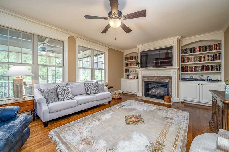 1201 Heritage Heights Ln, Wake Forest, NC 27587