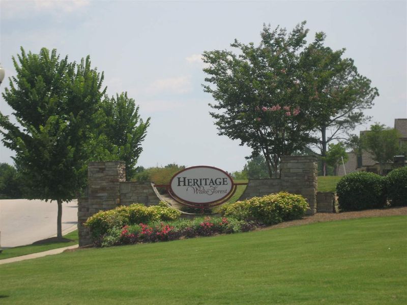 1201 Heritage Links Dr, Wake Forest, NC 27587