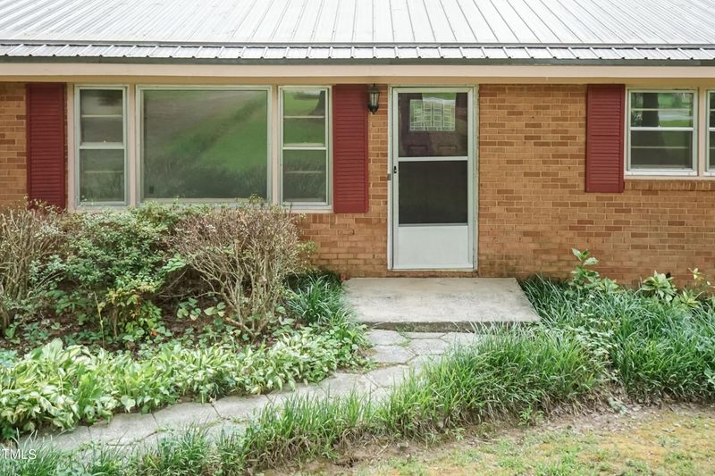 1201 Horseshoe Rd, Durham, NC 27703