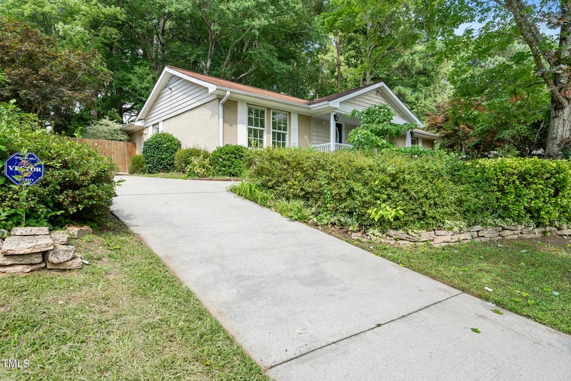 1201 Pond St, Cary, NC 27511