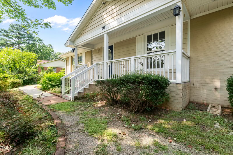 1201 Pond St, Cary, NC 27511