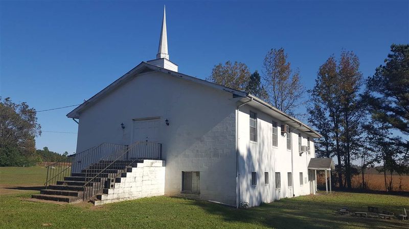 1201 Shawtown Rd, Lillington, NC 27604