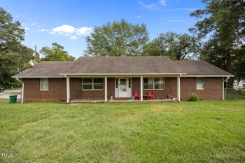 1201 Strickland Bridge Rd, Fayetteville, NC 28304
