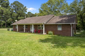 1201 Strickland Bridge Rd, Fayetteville, NC 28304