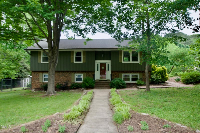 1201 Sturdivant Dr, Cary, NC 27511