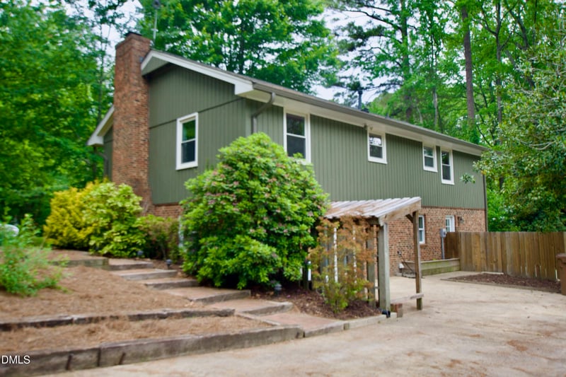 1201 Sturdivant Dr, Cary, NC 27511