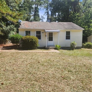 1201 Thelbert Dr, Fayetteville, NC 28301