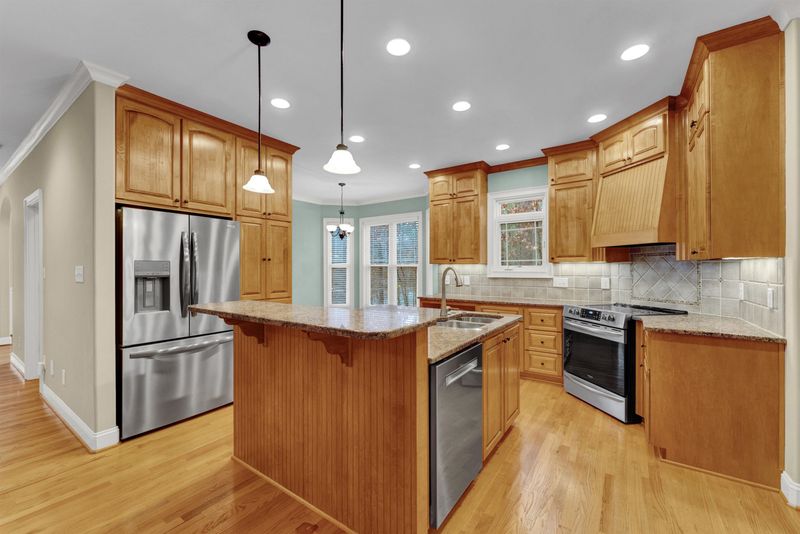 1201 Town Side Dr, Apex, NC 27502