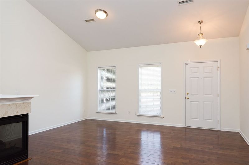 12010 Fox Valley St, Raleigh, NC 27614