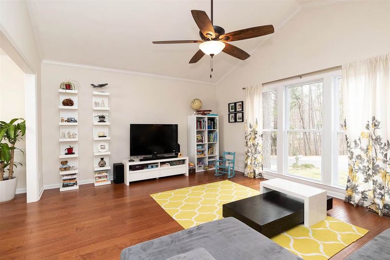 1202 Belhaven Rd, Cary, NC 27513