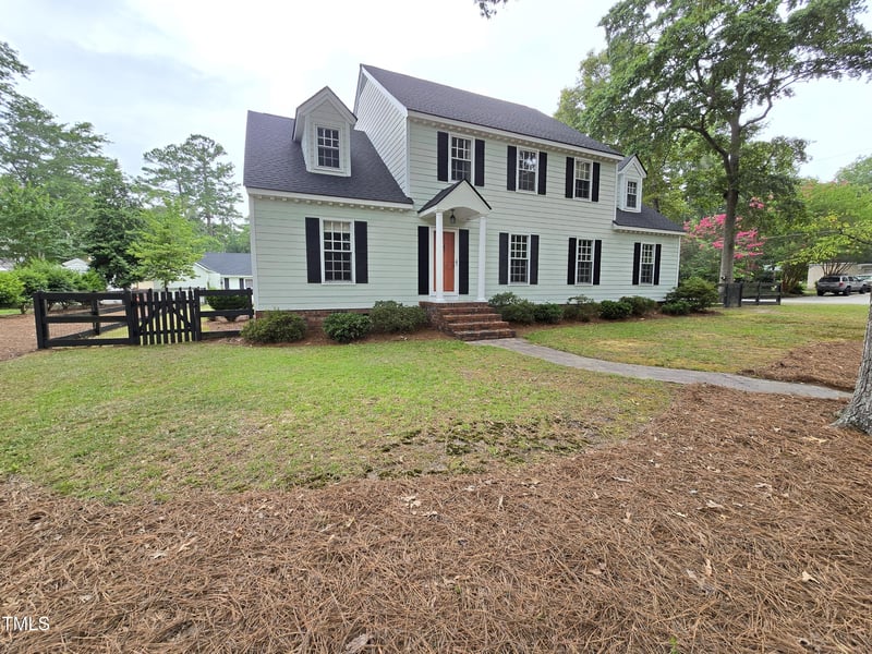 1202 Chestnut Dr, Smithfield, NC 27577