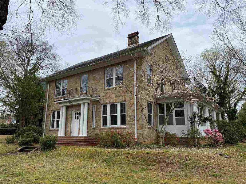 1202 Cowper Dr, Raleigh, NC 27608
