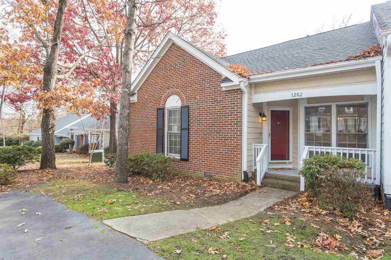 1202 Harwich Ct, Raleigh, NC 27609