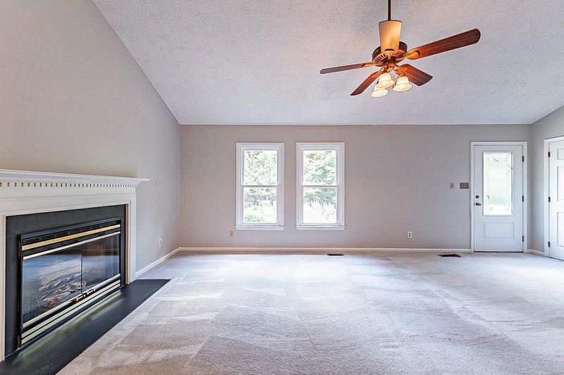 1202 Highland Trl, Chapel Hill, NC 27516