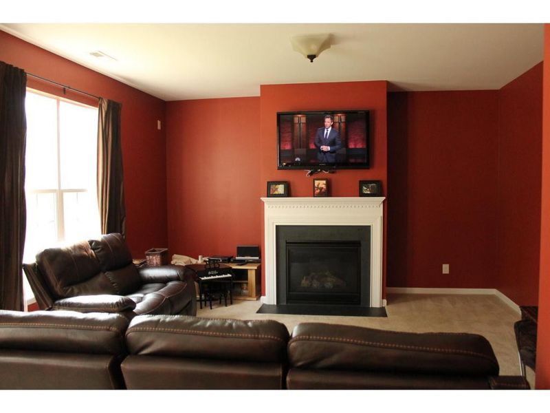 1202 Olympic Dr, Mebane, NC 27302