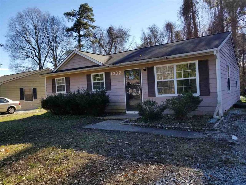 1202 Orchard Way, Durham, NC 27704
