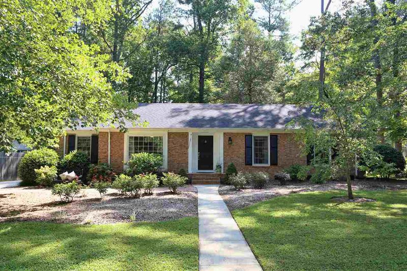 1202 Oxford Pl, Cary, NC 27511