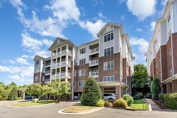 1202 Waterford Lake Dr, Cary, NC 27519