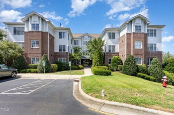 1202 Waterford Lake Dr, Cary, NC 27519