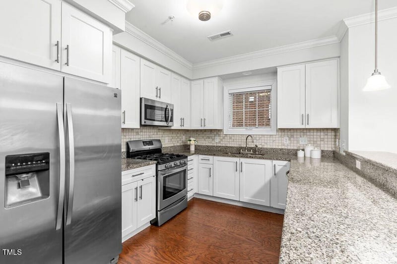 1202 Waterford Lake Dr, Cary, NC 27519