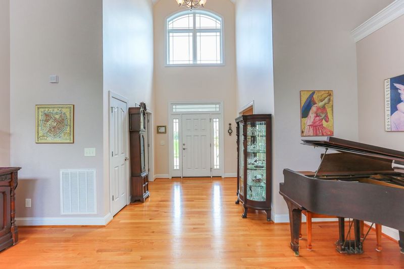 12029 Wicker Dr, Chapel Hill, NC 27517