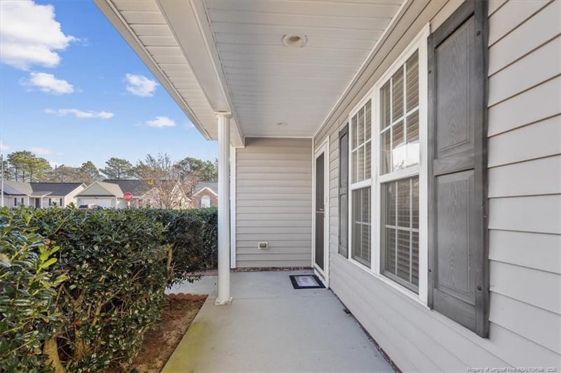 1203 Chimney Swift Dr, Fayetteville, NC 28306