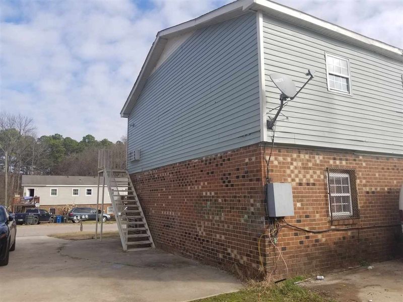 1203 Hearthside St, Durham, NC 27707