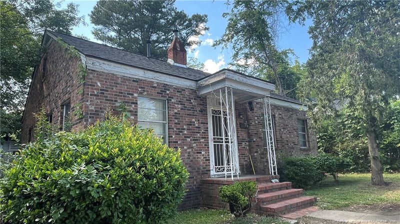 1203 Hillsboro St, Fayetteville, NC 28301