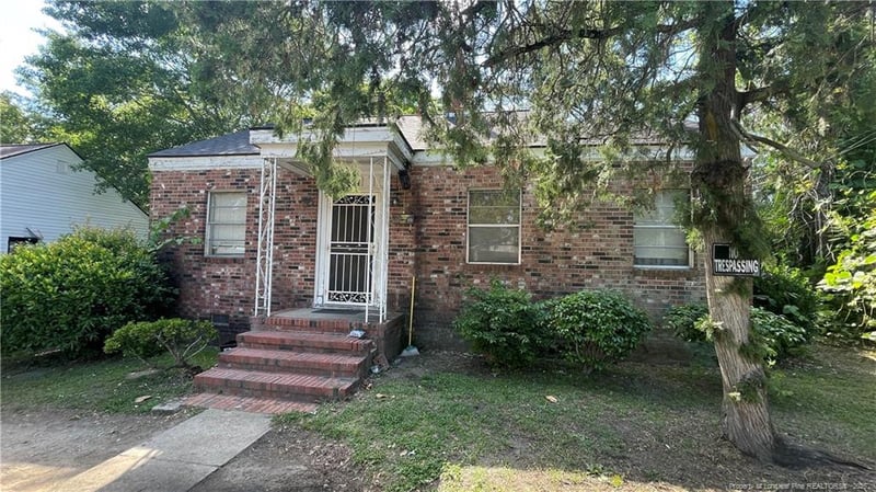 1203 Hillsboro St, Fayetteville, NC 28301