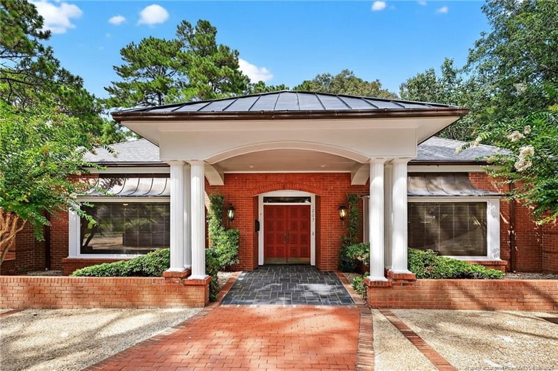 1203 Longleaf Dr, Fayetteville, NC 28305