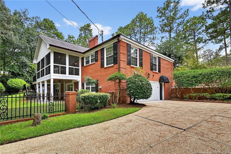 1203 Longleaf Dr, Fayetteville, NC 28305