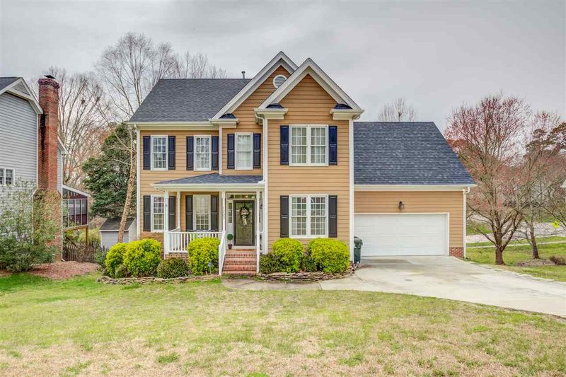 1203 Oak Crest Dr, Knightdale, NC 27545
