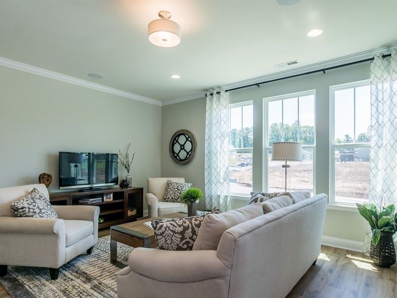 1203 Scholar Dr, Durham, NC 27703