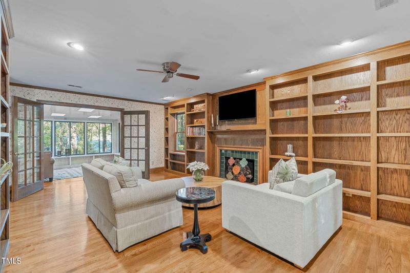 1203 Selwyn Ln, Cary, NC 27511