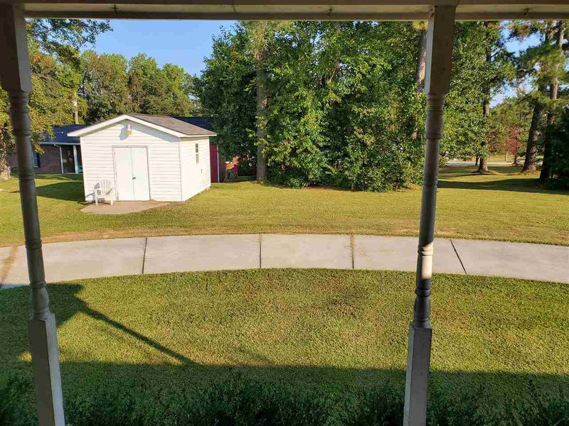 1203 N Wall St, Benson, NC 27504